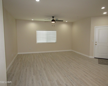 3430 Kearsage Dr - Photo Thumbnail 3