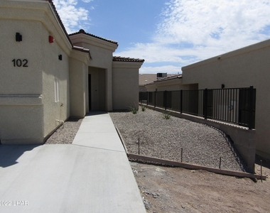 3430 Kearsage Dr - Photo Thumbnail 2