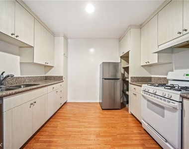 5250 Zelzah Ave Apt 19a - Photo Thumbnail 7