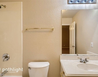 4203 Wildbriar Lane Unit - Photo Thumbnail 15