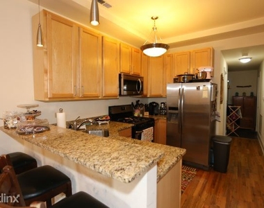 1935 N. Wood, Unit B - Photo Thumbnail 2