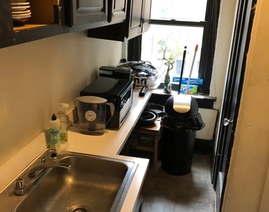 352 East 50th Street - Photo Thumbnail 9