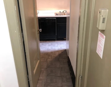 352 East 50th Street - Photo Thumbnail 13
