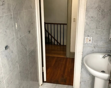 352 East 50th Street - Photo Thumbnail 2
