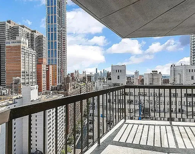 360 East 57th Street - Photo Thumbnail 5