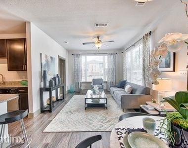 4949 W Davis Street - Photo Thumbnail 10