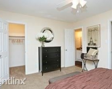 10100 Kempwood Dr - Photo Thumbnail 4