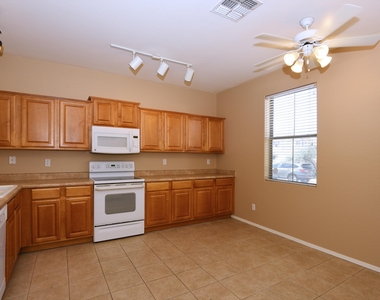 3835 E Flower Street - Photo Thumbnail 11