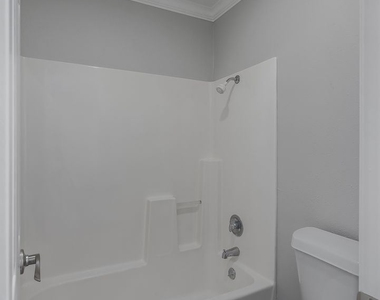 5640 S. Lakeshore #43 - Photo Thumbnail 24