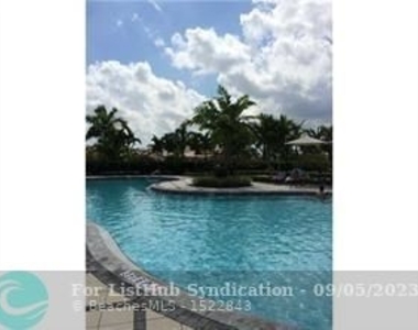 8144 Cascada Isles Dr - Photo Thumbnail 9