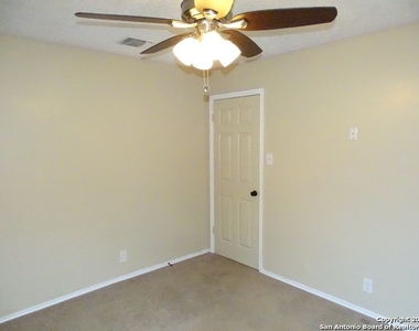 8130 Seldon Trail - Photo Thumbnail 35