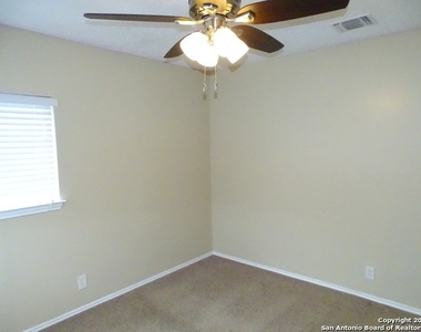 8130 Seldon Trail - Photo Thumbnail 34