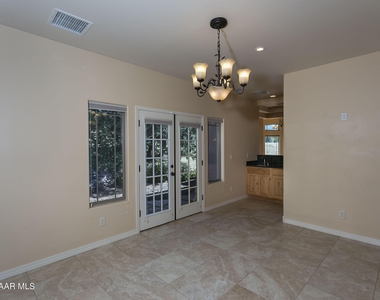 13 N Woodridge Circle - Photo Thumbnail 5