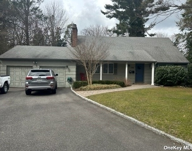 47 N Woodhull Road - Photo Thumbnail 0