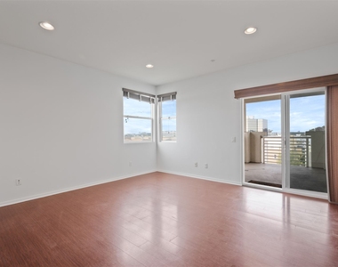 5540 Strand - Photo Thumbnail 11