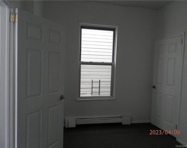 1017 Woodycrest Avenue - Photo Thumbnail 5