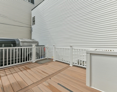 168 Bunker Hill Street - Photo Thumbnail 20