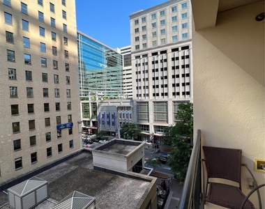 230 S Tryon Street - Photo Thumbnail 11