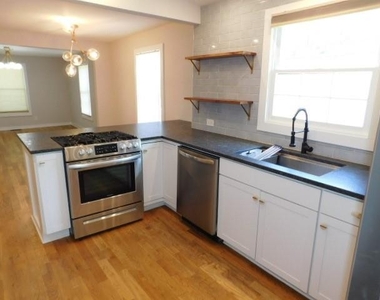 1397 Smith Street Se - Photo Thumbnail 5