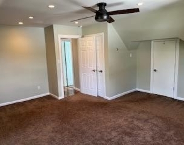 1720 Cypress Avenue - Photo Thumbnail 11