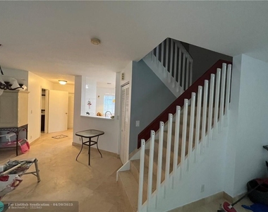 4778 Sw 14th Pl - Photo Thumbnail 13