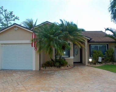 13415 Sw 113th Ct - Photo Thumbnail 0