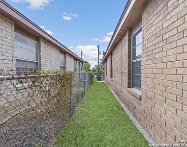 12233 Maverick Bluff St - Photo Thumbnail 25