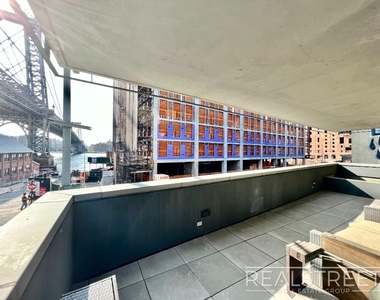 349 Kent Ave - Photo Thumbnail 13