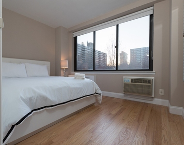 784 Columbus Avenue - Photo Thumbnail 8