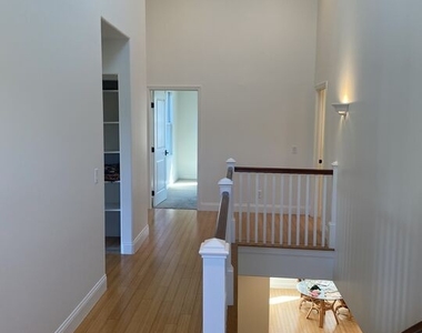 2135 Manning Ave - Photo Thumbnail 9