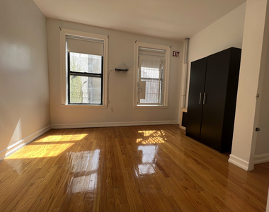 446 West 164th Street - Photo Thumbnail 6