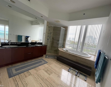 15901 Collins Ave Apt 504 - Photo Thumbnail 10