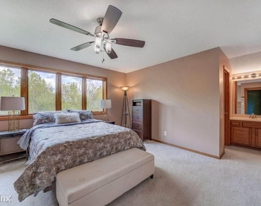 6054 Kalen Dr - Photo Thumbnail 11