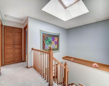 6054 Kalen Dr - Photo Thumbnail 10