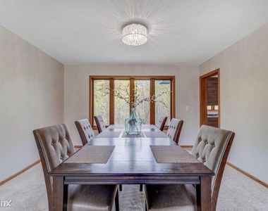 6054 Kalen Dr - Photo Thumbnail 7