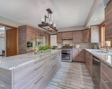6054 Kalen Dr - Photo Thumbnail 26