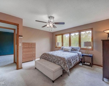 6054 Kalen Dr - Photo Thumbnail 12