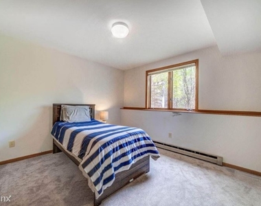 6054 Kalen Dr - Photo Thumbnail 23