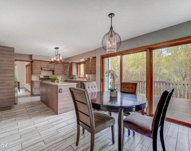 6054 Kalen Dr - Photo Thumbnail 27