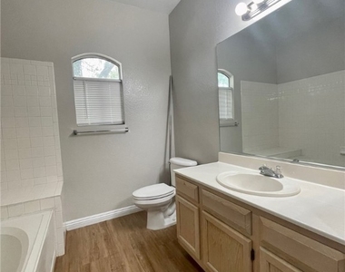 5415 W Harmon Avenue - Photo Thumbnail 8