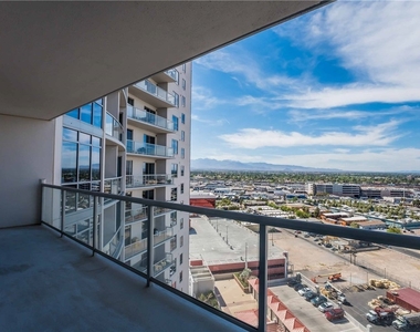 200 W Sahara Avenue - Photo Thumbnail 15