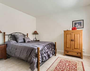 10058 E Cinnabar Avenue - Photo Thumbnail 8