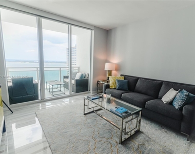 951 Brickell Ave - Photo Thumbnail 5