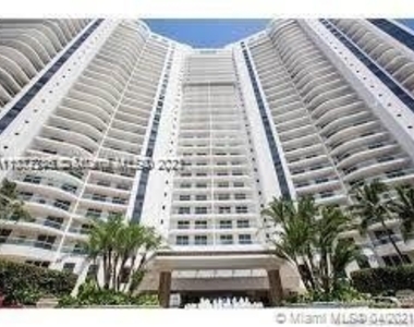 6000 Island Blvd - Photo Thumbnail 45