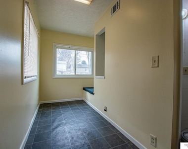 3817 N 55 Street - Photo Thumbnail 7