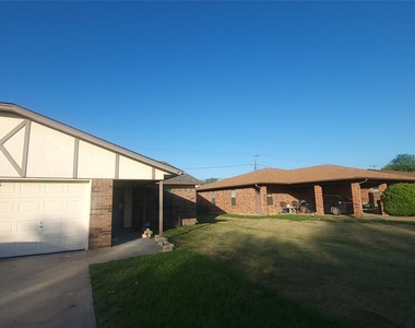 212 Meador Lane - Photo Thumbnail 17