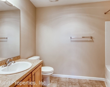 590 Nw Lost Springs Terrace #304 - Photo Thumbnail 12