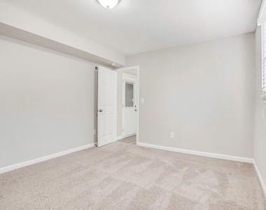 3082 Donavan Way - Photo Thumbnail 21