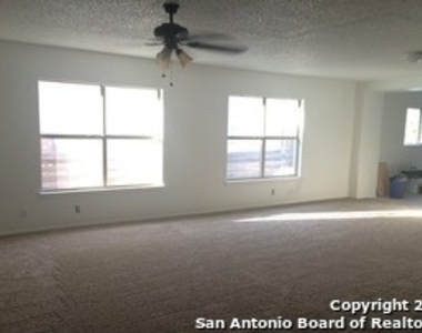 13114 Regency Way - Photo Thumbnail 5