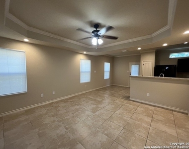 6618 Mia Way - Photo Thumbnail 1